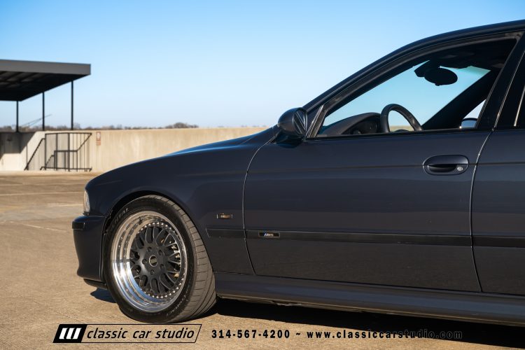 2000_BMW_M5_2247-199