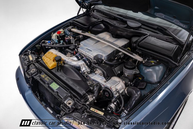 2000_BMW_M5_2247-2