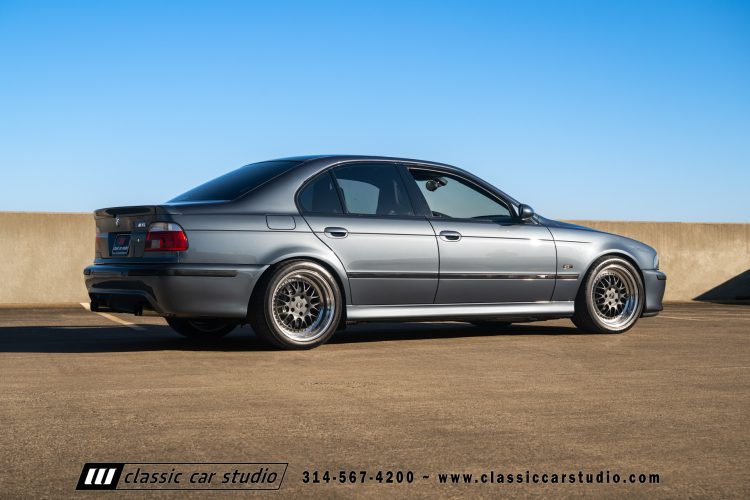 2000_BMW_M5_2247-207