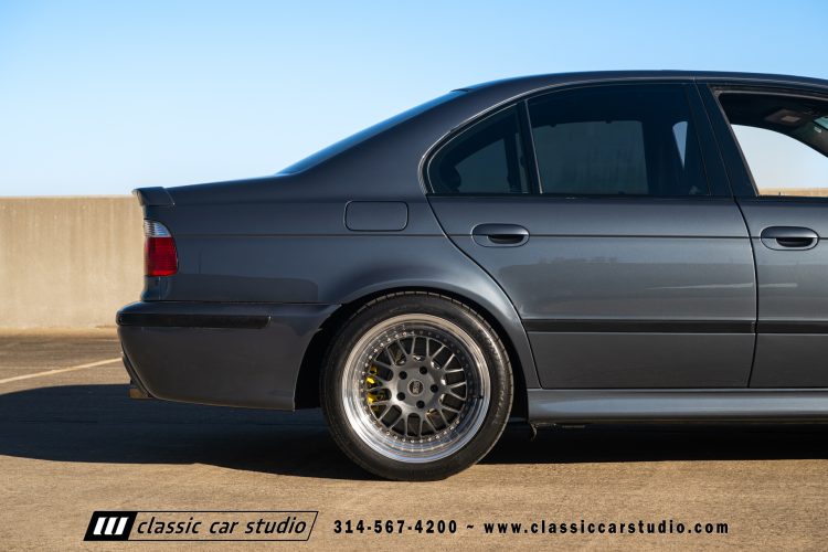 2000_BMW_M5_2247-208