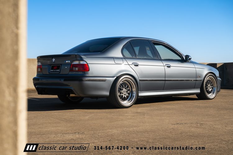 2000_BMW_M5_2247-211