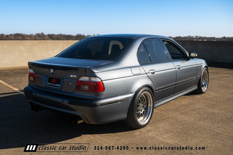 2000_BMW_M5_2247-213