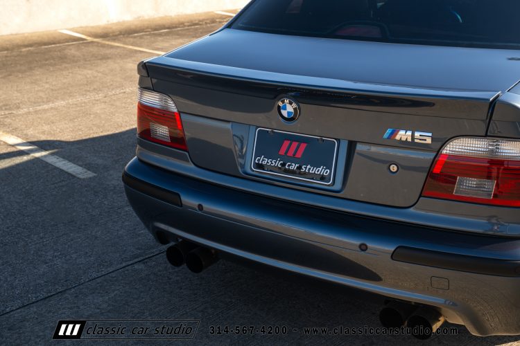 2000_BMW_M5_2247-214
