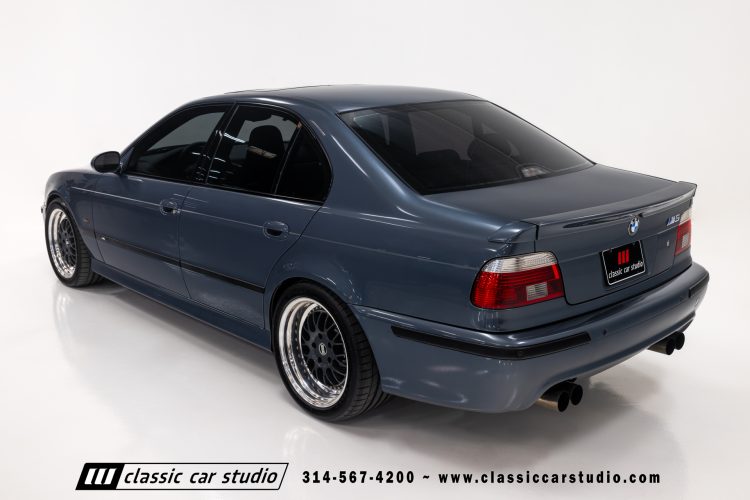 2000_BMW_M5_2247-35