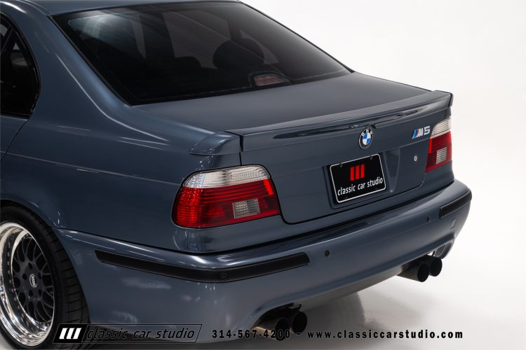 2000_BMW_M5_2247-36
