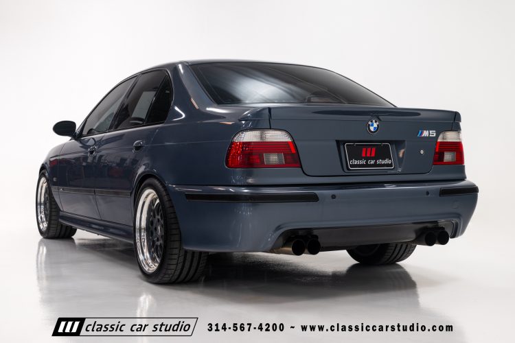2000_BMW_M5_2247-38