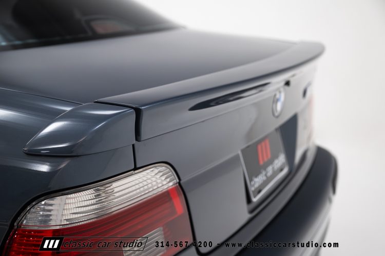 2000_BMW_M5_2247-41
