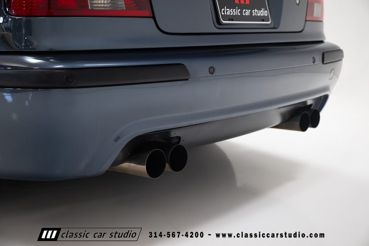 2000_BMW_M5_2247-45