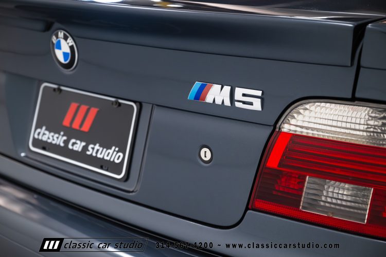 2000_BMW_M5_2247-47