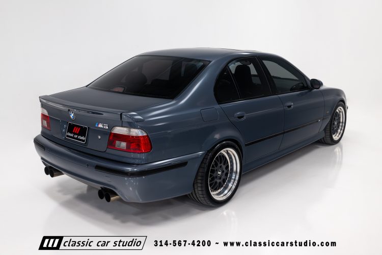 2000_BMW_M5_2247-48