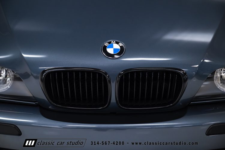 2000_BMW_M5_2247-5