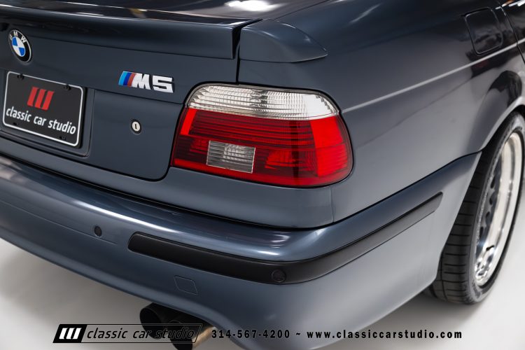 2000_BMW_M5_2247-50