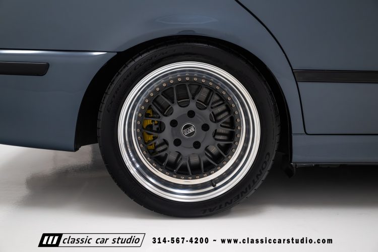 2000_BMW_M5_2247-56