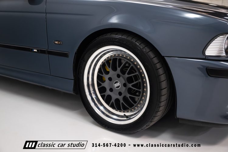 2000_BMW_M5_2247-67