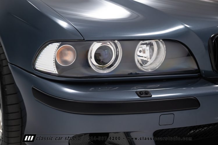 2000_BMW_M5_2247-70