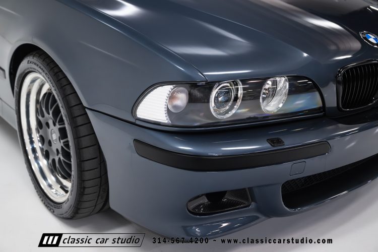 2000_BMW_M5_2247-72