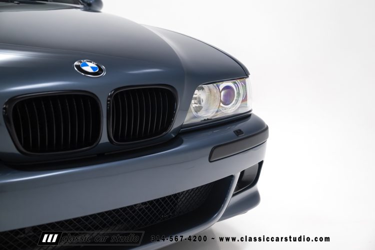 2000_BMW_M5_2247-74