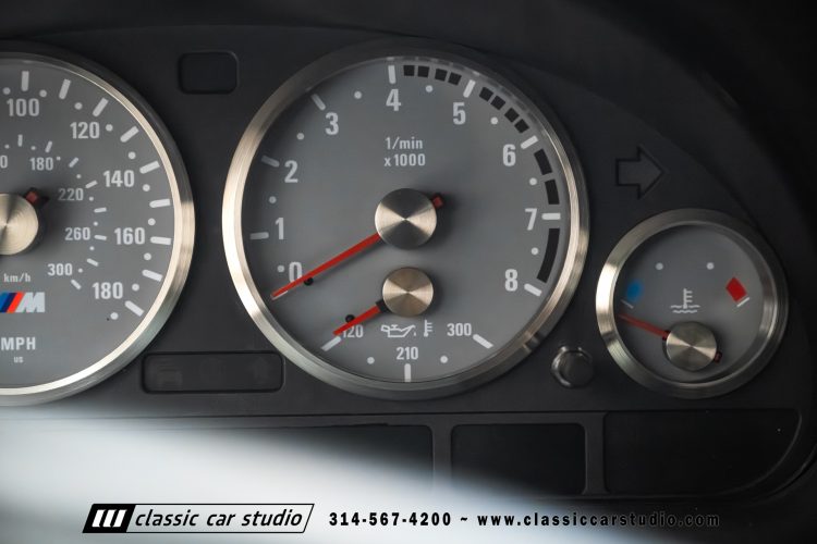 2000_BMW_M5_2247-96