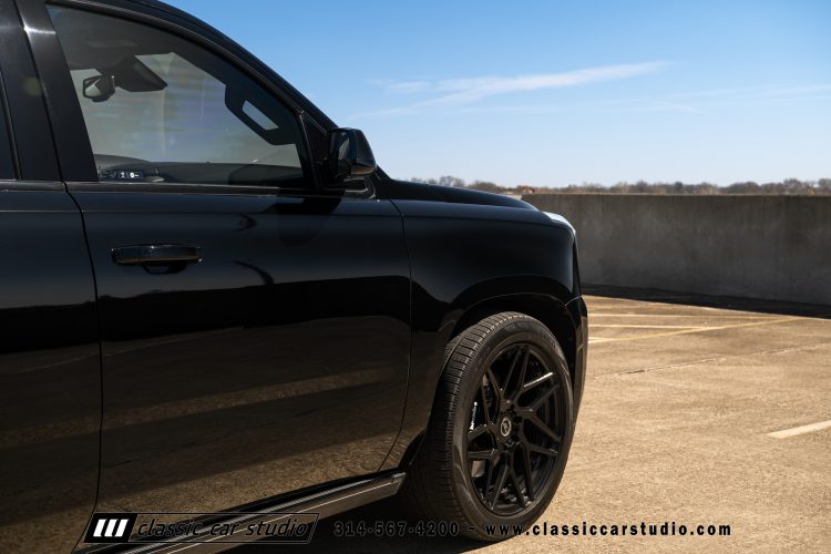 2019_GMC_Yukon_Denali_XL_2255-167