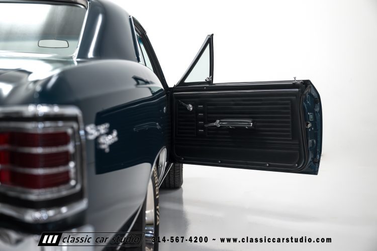 67_Chevrolet_Chevelle_SS_2272-121