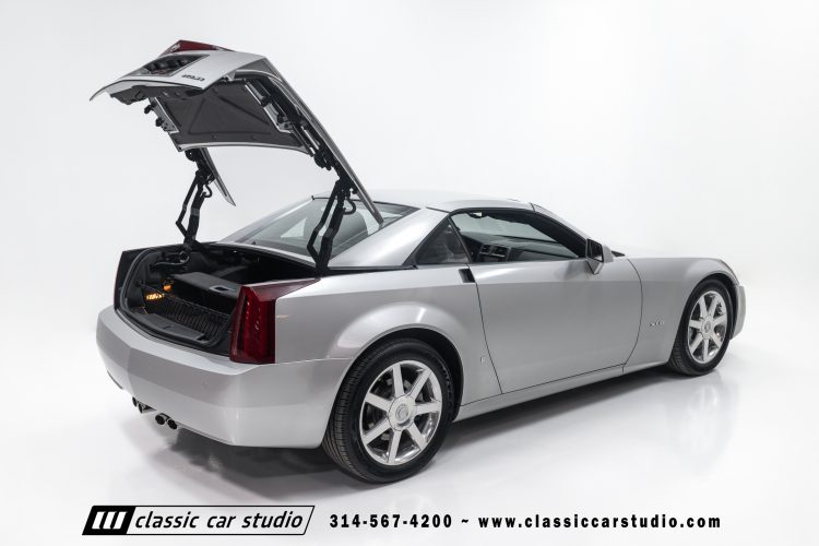 2006_Cadillac_XLR_2273-119