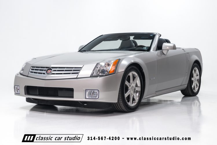 2006_Cadillac_XLR_2273-12