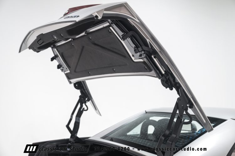 2006_Cadillac_XLR_2273-121