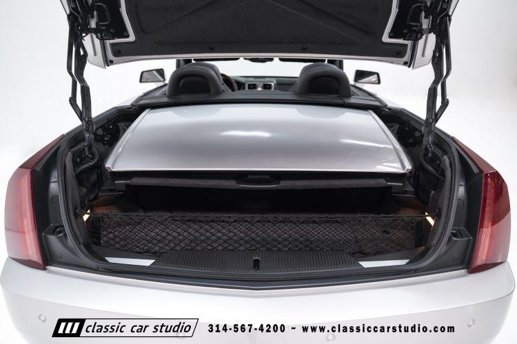 2006_Cadillac_XLR_2273-128
