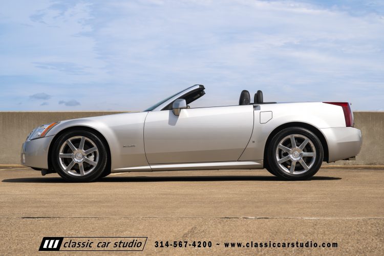 2006_Cadillac_XLR_2273-138