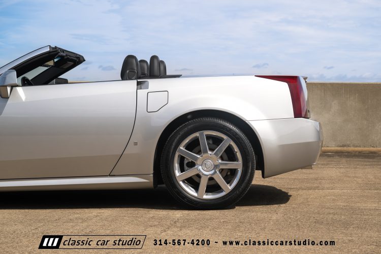 2006_Cadillac_XLR_2273-139
