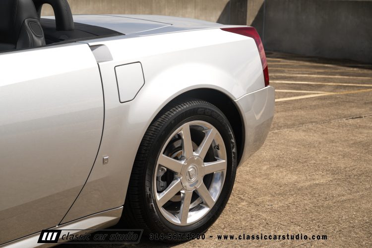 2006_Cadillac_XLR_2273-140