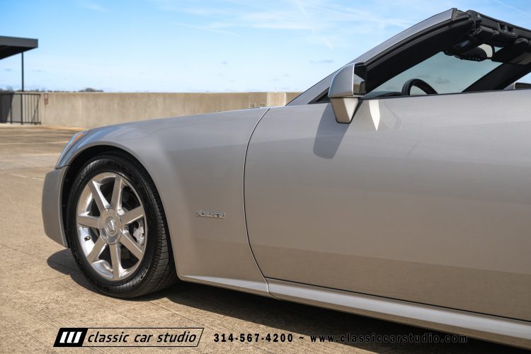 2006_Cadillac_XLR_2273-141