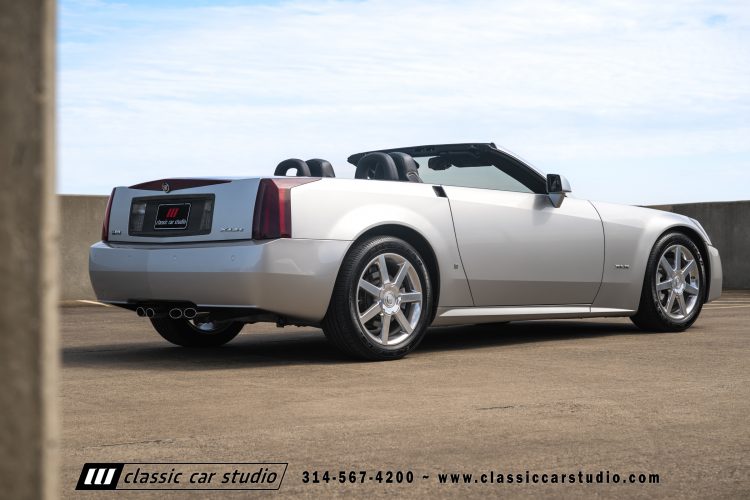 2006_Cadillac_XLR_2273-147