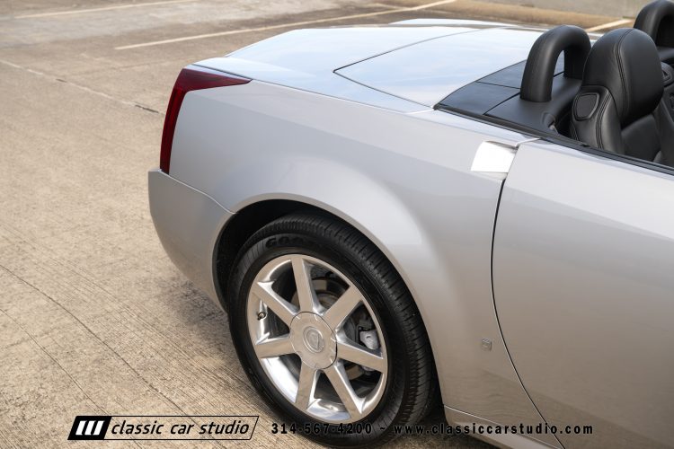 2006_Cadillac_XLR_2273-156