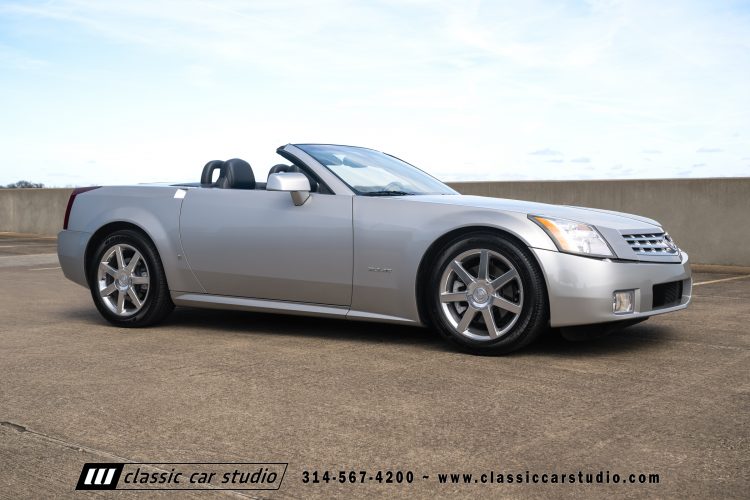 2006_Cadillac_XLR_2273-157
