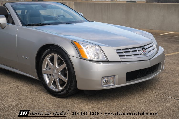 2006_Cadillac_XLR_2273-158