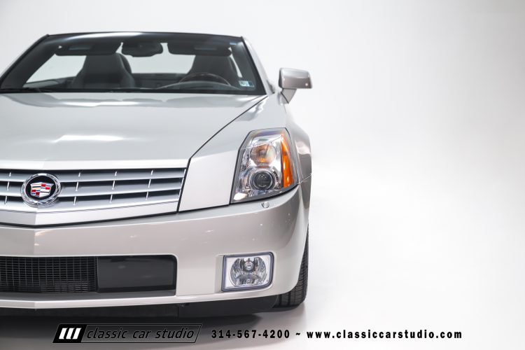 2006_Cadillac_XLR_2273-16