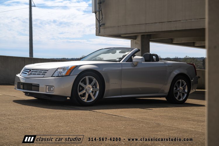 2006_Cadillac_XLR_2273-167