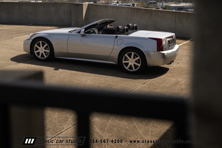 2006_Cadillac_XLR_2273-168
