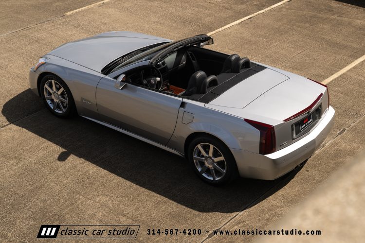 2006_Cadillac_XLR_2273-169
