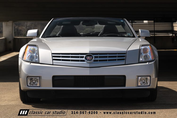 2006_Cadillac_XLR_2273-173