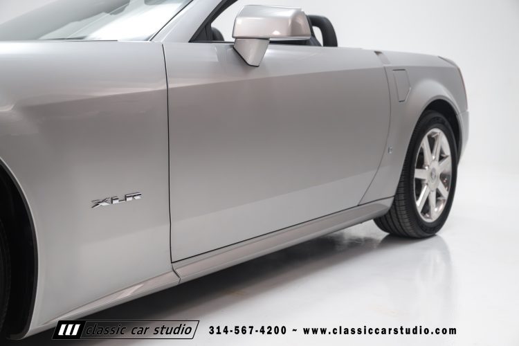 2006_Cadillac_XLR_2273-28