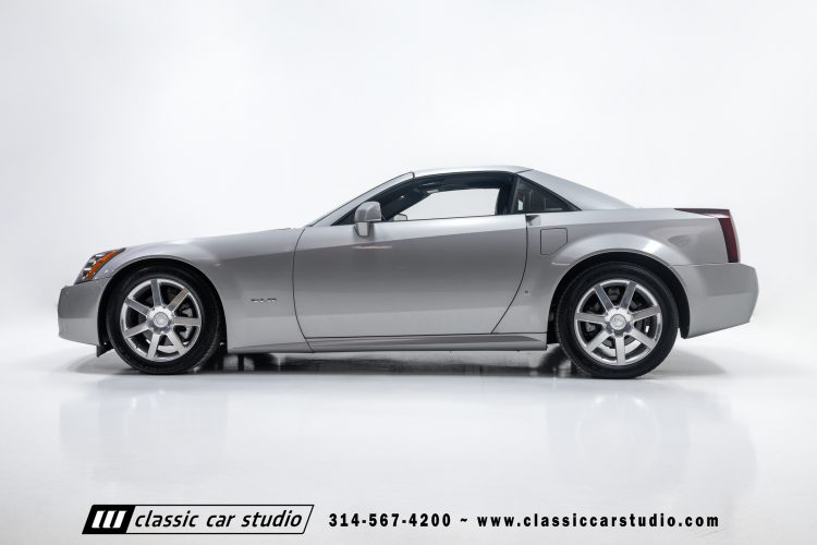 2006_Cadillac_XLR_2273-33
