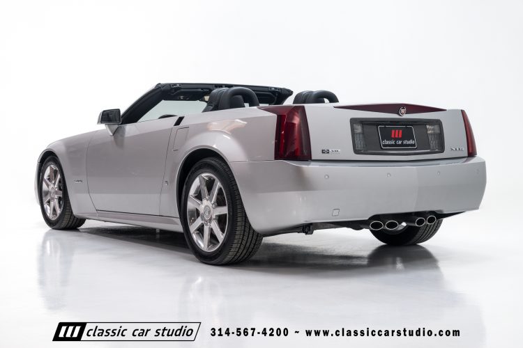 2006_Cadillac_XLR_2273-47