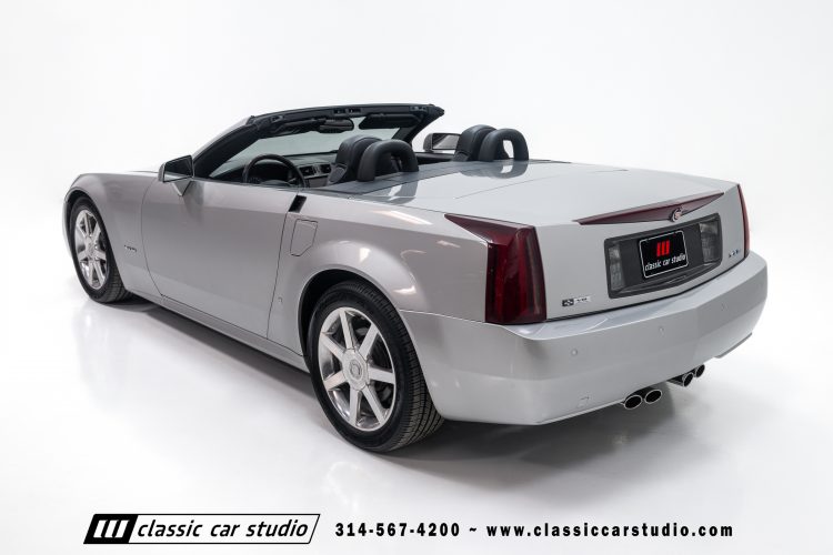 2006_Cadillac_XLR_2273-50