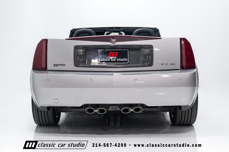 2006_Cadillac_XLR_2273-55