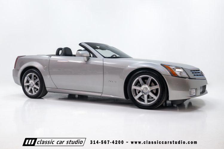 2006_Cadillac_XLR_2273-76