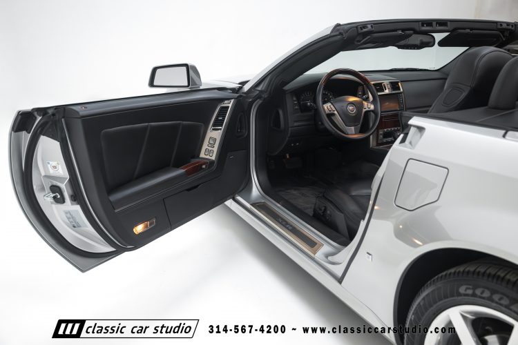 2006_Cadillac_XLR_2273-78
