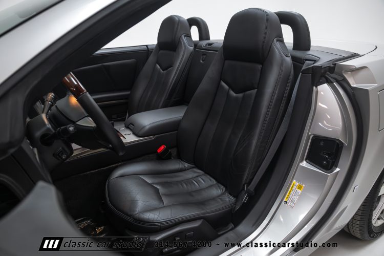 2006_Cadillac_XLR_2273-81