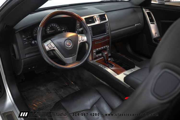 2006_Cadillac_XLR_2273-82
